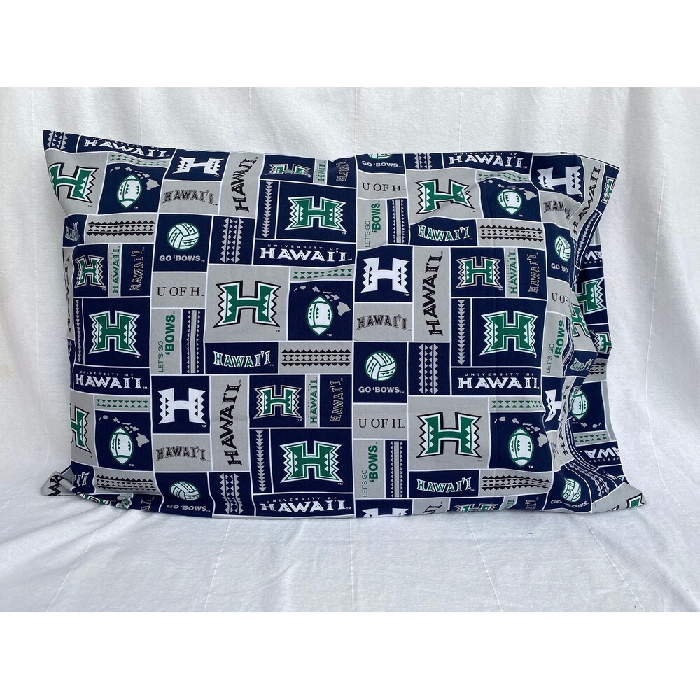 University of Hawaii Pillowcase | Handmade | Poly-Cotton
